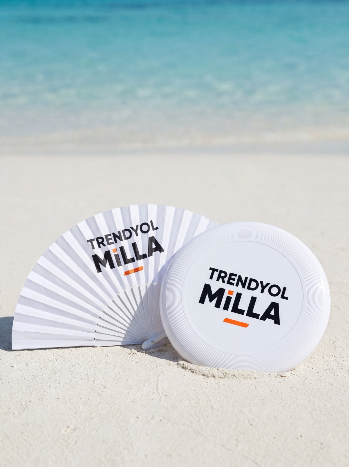 Milla yelpaze ve frisbee